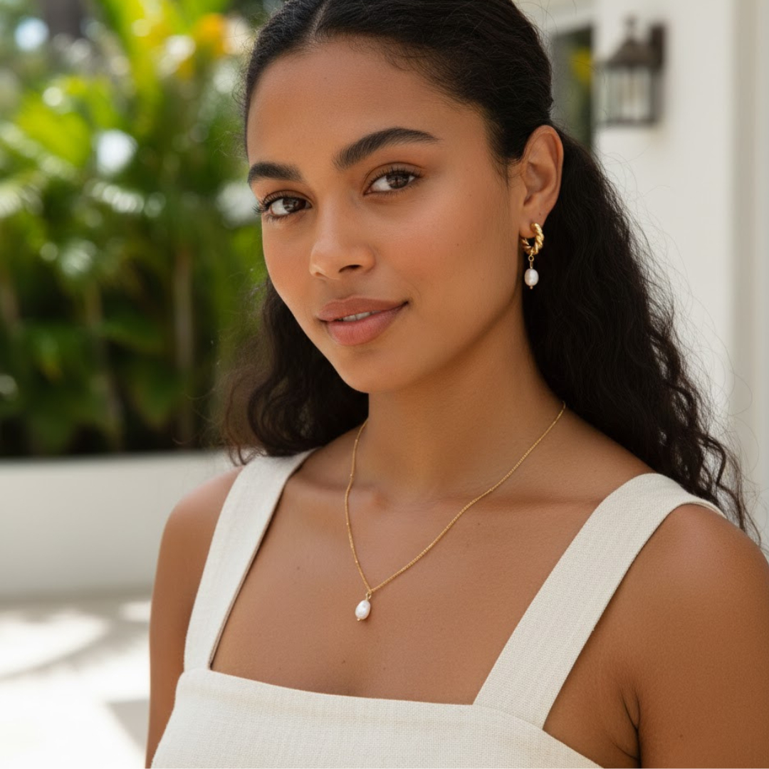 Ornate Pearl Pendant Necklace