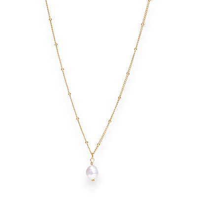 Ornate Pearl Pendant Necklace