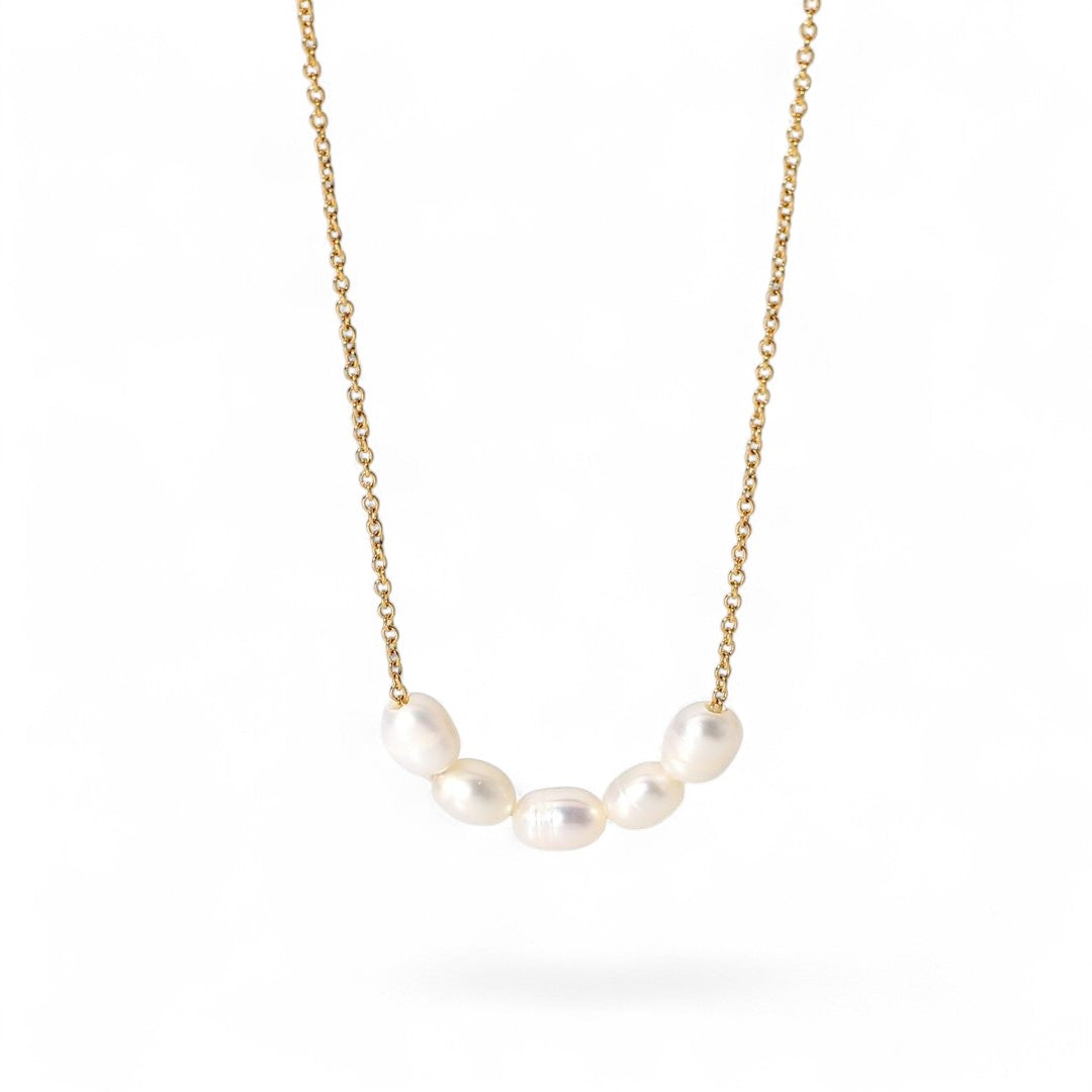 Elegant Freshwater Pearl Choker Necklace