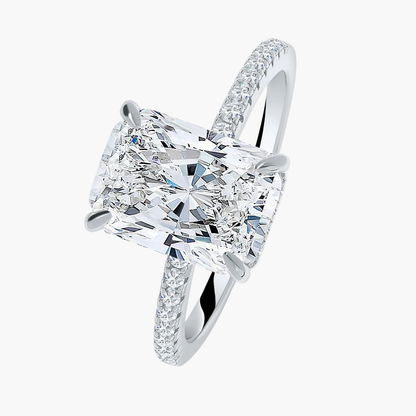 RADIANT ÉLITAIRE MOISSANITE RING
